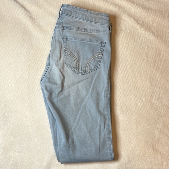 Hollister Jeans - Picture 2 of 5
